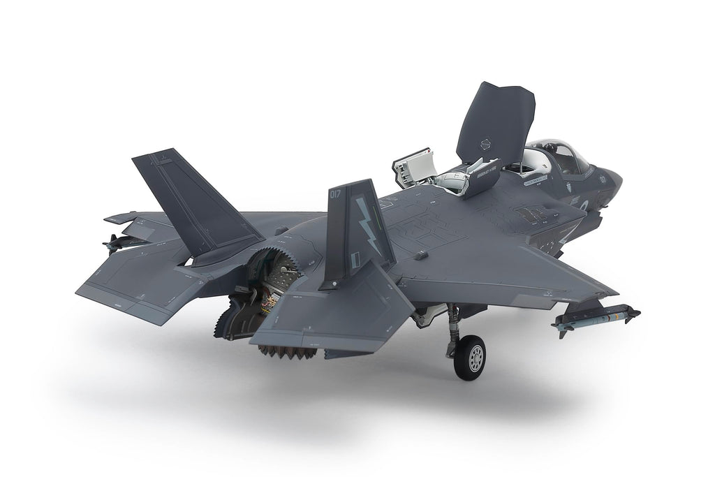 1:72 F-35B Lightning II Plastic Model Kit J127