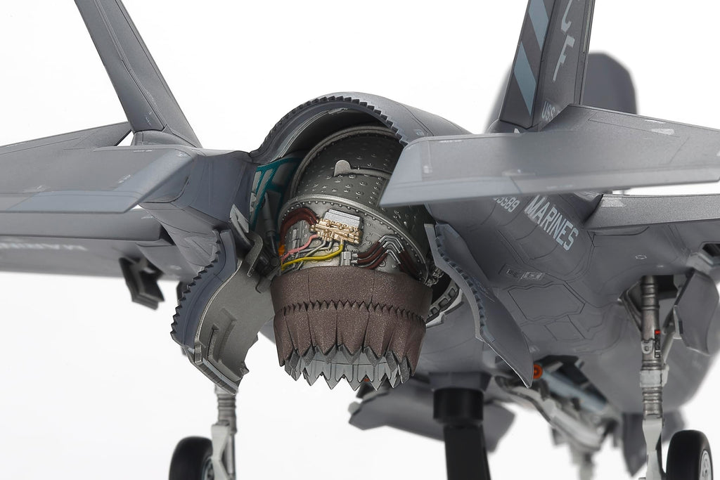 1:72 F-35B Lightning II Plastic Model Kit J127