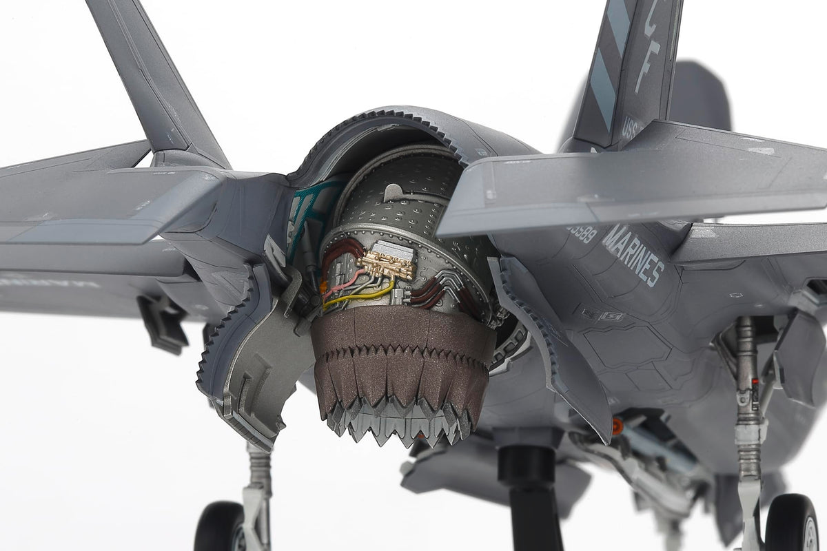 1:72 F-35B Lightning II Plastic Model Kit J127